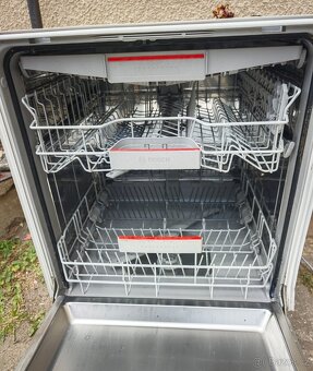 Bosch na 13sad nádobí, spotřeba eko 9,5l na cyklus - 11