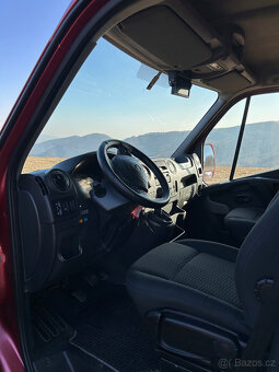 RENAULT MASTER 2,3 l prepravnik na kone - 11