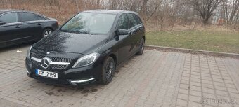 Mercedes-Benz - 11