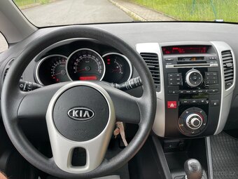 Kia Venga 1,4i 65000KM - 11