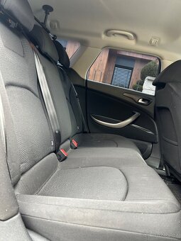 Citroën C5 1.6HDi 80Kw COMBI / TAŽNÝ / NOVÁ STK - 11