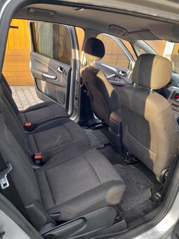 Ford S-max - 11