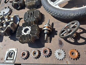 Manet Korado na náhradní díly - 11