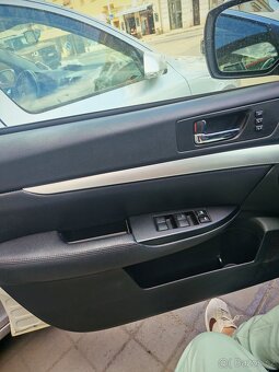 Subaru Outback 2.5 - 11