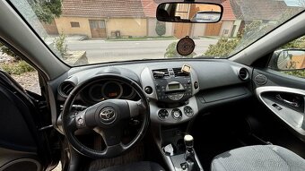 Toyota Rav4, 2.2, 100 kW, 4x4 - 11