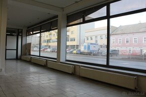 PRONÁJEM OBCHODNÍCH PROSTOR V CENTRU PROSTĚJOVA - 11