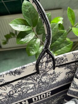 Christian Dior tote book medium size - 11