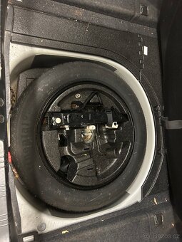 Bmw e60 n53b30a 525ix na dily - 11