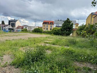 Komercni pozemek k pronajmu Praha 6 Bělohorská ul - 11