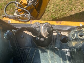JCB 4CX - 11