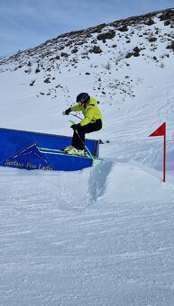 Švýcarské Stöckli lyže Team SX 140 cm + sportovní hůlky - 11