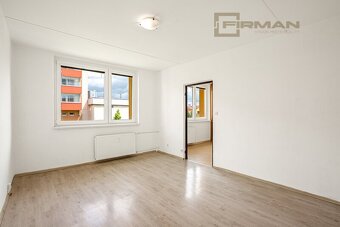 Prodej slunného bytu 2+1 62m² s balkonem a dvěma sklepy - 11