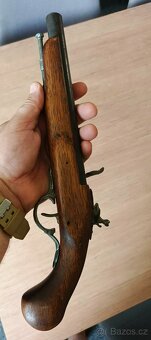 Repliky pistolí,kovaný stojan na sklenice - 11