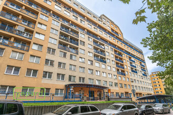 2kk s lodžií, Hnězdenská, Praha 8 - Troja - 11