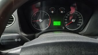 Prodám Ford Focus 1.6tdci 66kw rv2006 - 11