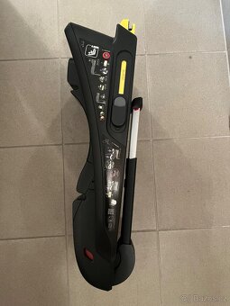 Autosedačka Britax Römer baby safe core 2023 + isofix Britax - 11