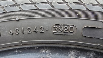 Zimní pneu 225/55/17 Nokian - 11