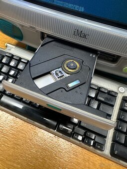 Apple iMac G3 Bondi Blue (Original 1998) - 11