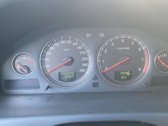 Volvo S60 2,5T awd 154kw LPG - 11