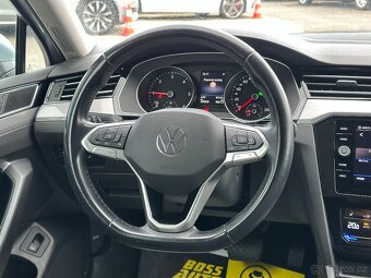 Volkswagen Passat 2022 - 11