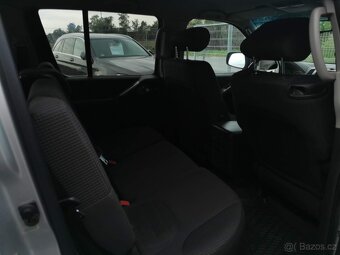 Nissan Pathfinder 2.5 dCi 4x4 - 11