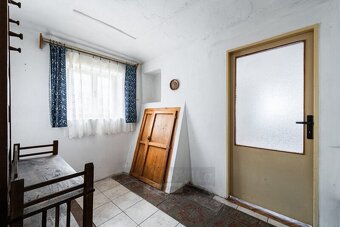 Prodej menšího RD do L s nádvořím, bez zahrady, nemovitost k - 11