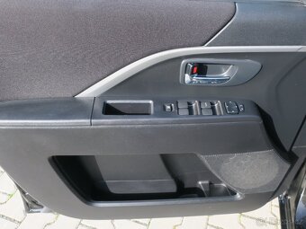 Prodám Mazda 5 1.8 i 16V 7-míst   nové STK - 11
