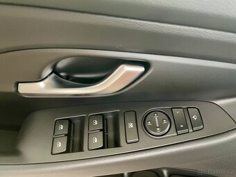 Hyundai i30 WG 1,5i 70kW Family 6MT - 11