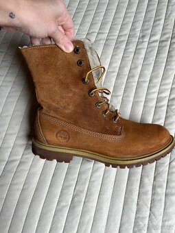 Zimni boty s koziskem Timberland, vel.38 - 11