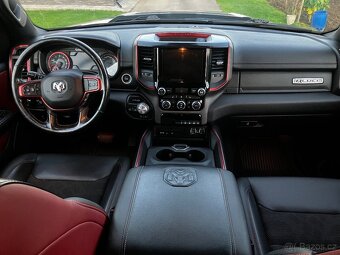Dodge Ram 1500 Rebel 5.7 V8 HEMI 2019 - NEBOURANÝ - 11