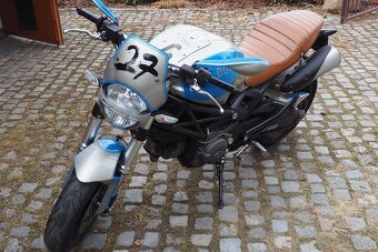 Ducati Monster 696 - 11