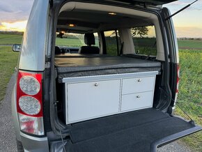 Spací vestavba Land Rover Discovery 4 | Cestování / camping - 11
