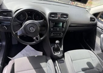 Volkswagen Golf 1,4 TSi Comfortline pravid.ser benzín - 11