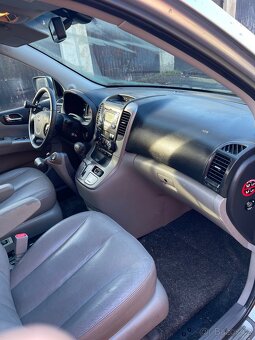 Kia Carnival 2.2 CRDI 143 kW v úpravě pro hendikepované - 11