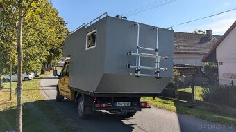 Unikátní Ford Transit 4x4 s odnímatelnou obytnou nástavbou - 11