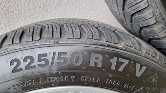 Audi A4 B9 original  - typ V spoke 225/50 R17  zimní sada - 11