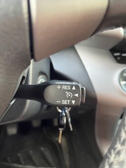Toyota RAV4 2.2 D-CAT 4WD - 11