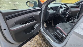 Tucson Nline s černou střechou - 11