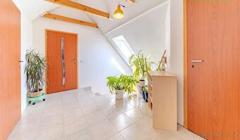Jedinečná rodinná usedlost s krásným pozemkem 5.595m - 11