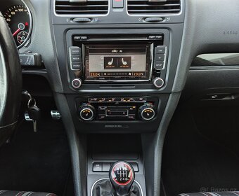 VW GOLF VI 2.0 GTi 155KW MANUÁL BI XENON VÝHŘEV - 11