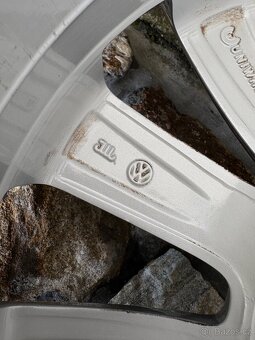 Alu kola originál 5x100 r16 vw Polo + nové letní pneu dot25 - 11