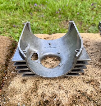 ČZ 125 175 250 - kryt karburátoru - 11