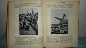 Adolf Hitler, originální  kniha 200 nalepených fot. - 11