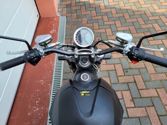 Elektrický motocykl Super Soco TC max - 110 km/h - 11