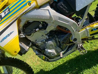 Suzuki RMZ 450 - 11