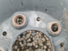 Sada originálníc 16" plechových disků BMW 5x120 + zimní pne - 11