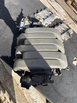 Audi A6 4F díly - 11