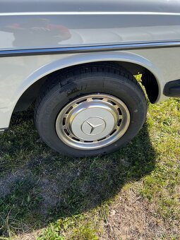 Mercedes-Benz W 123 - 11