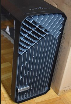 Fractal Design Torrent Black TG, nová, krabice + příslušenst - 11