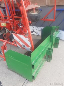 Prodám přepravní box, bednu, kontejner za traktor - 11